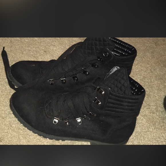 Black quilted boots